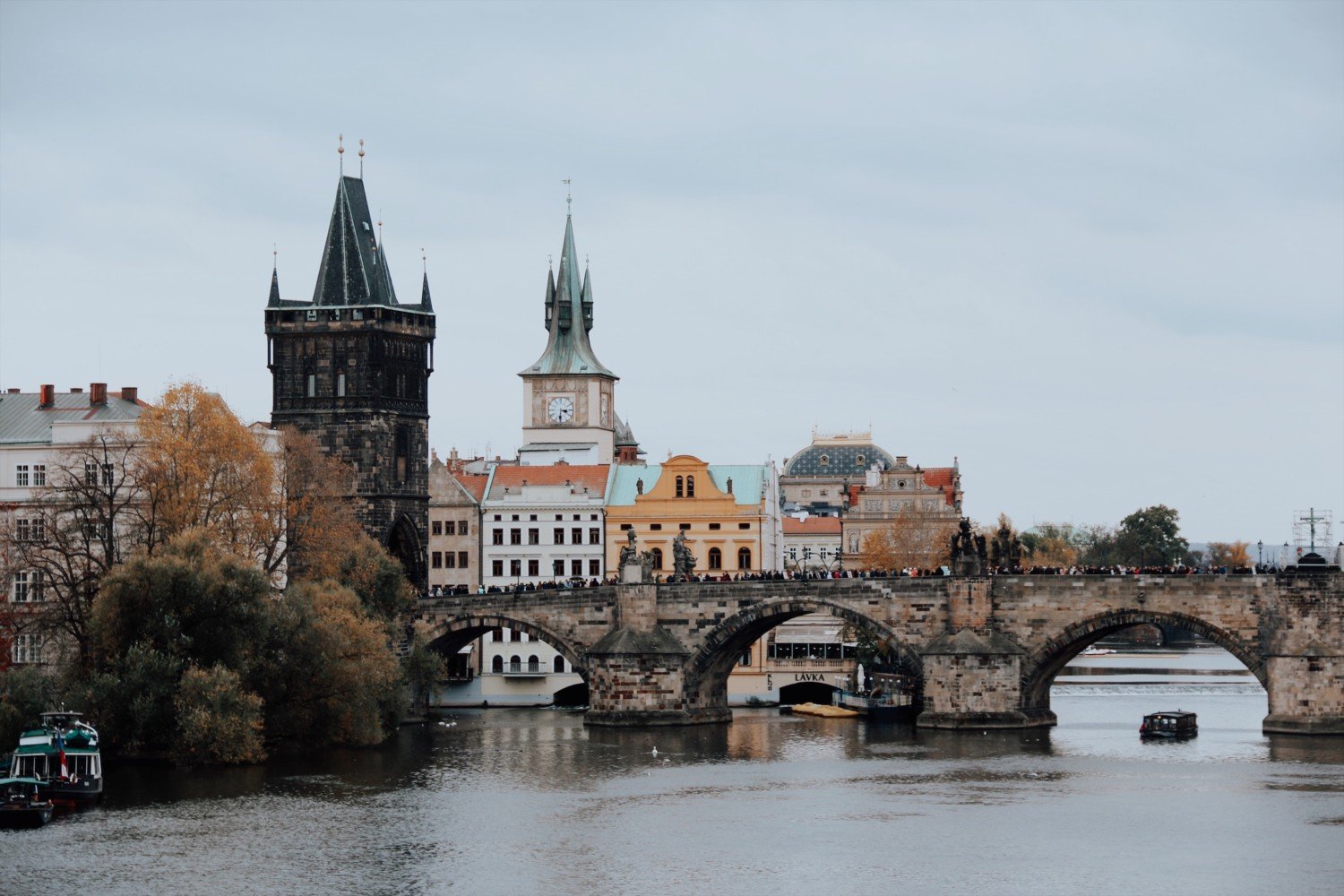 Ponte Carlos em Praga - A ponte mais linda da cidade